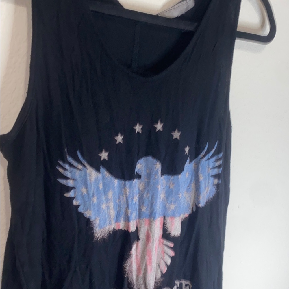 🎱Adorable black lightweight “live free” top! - Picture 3 of 10